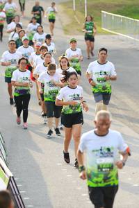 BIB: 1270
                            <button type="button" onclick="openModal(3550447)" class="btn btn-primary btn-sm float-right btn-popup" data-toggle="modal" data-target=".modal-high-quality">
                        <i class="fas fa-shopping-cart"></i> Add to Cart
                    </button>
                                            <button type="button" onclick="isThisMe(3550447, true)" class="btn btn-success btn-sm float-right btn-popup btn-isme hidden" data-toggle="tooltip" data-placement="bottom" title="นี่คือรูปของคุณใช่ไหม คลิกที่นี่เพื่อเอาเข้าอัลบั้ม">
                        <i class="fas fa-plus"></i> Add to album
                    </button>
                    <button type="button" onclick="isThisMe(3550447, false)" class="btn btn-warning btn-sm float-right btn-popup btn-isnotme hidden">
                        <i class="fas fa-ban"></i> Remove from album
                    </button>